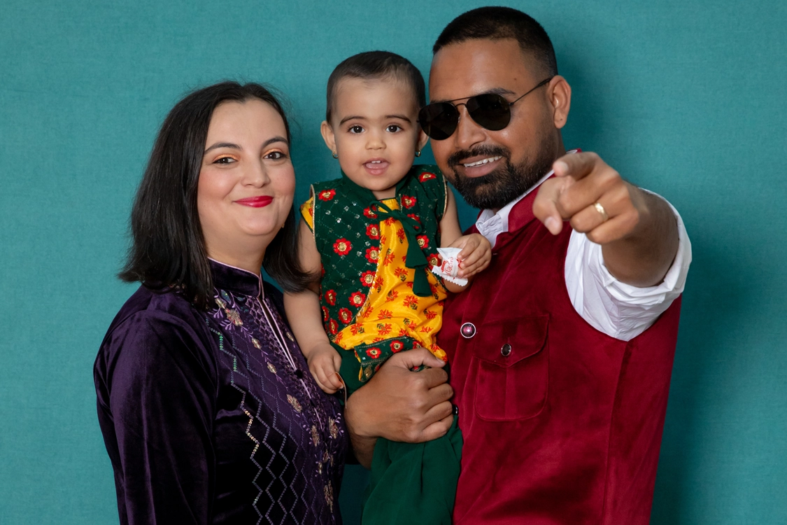 Sedinta foto familie indian style studio foto brasov portofoliu foto gavenea