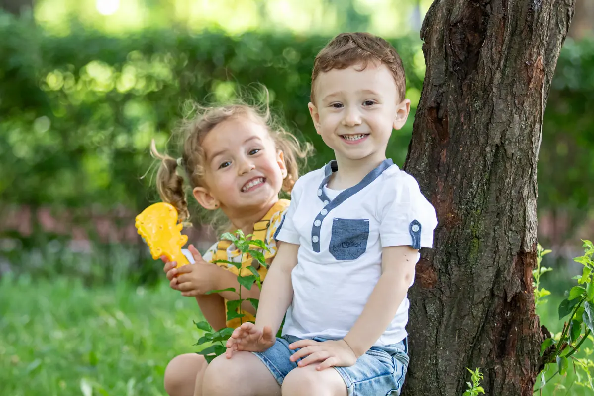 Clienti relaxati la sedinta foto Brasov în parcul Tractorul - foto Găvenea