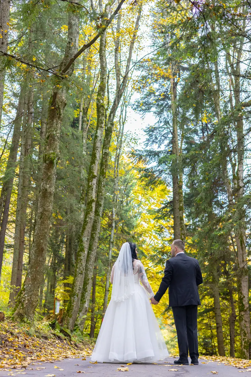 Sedinta foto Trash the Dress in Poiana Brasov - foto Găavenea